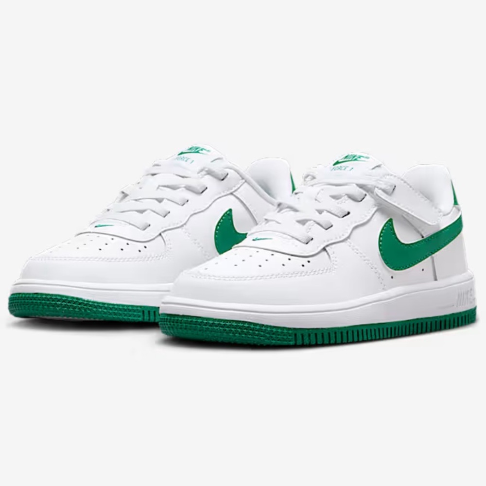 Nike Classic White and Green Shoes size 9C